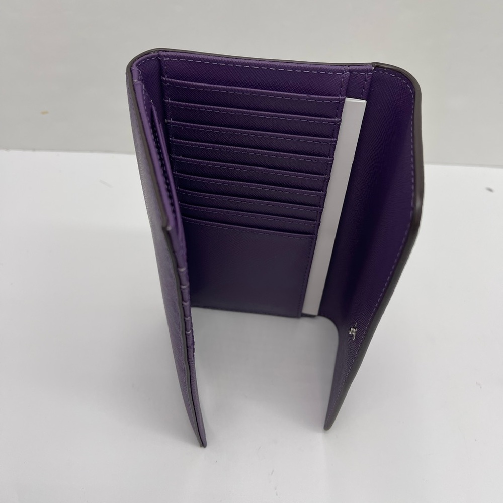 Michael Kors Lg Jet Set Travel Trifold Leather Wallet 
Dark Purple 
NWT - Picture 9 of 16